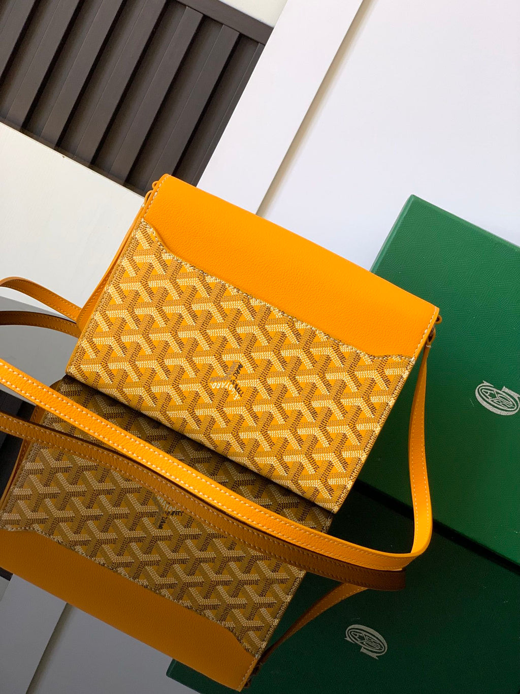 CHYPRE WALLET-POUCH 21 IN YELLOW GOYARDINE CANVAS AND CALFSKIN
